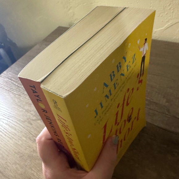 2 Paperback Book Bundle- Life’s Too Short and After I Do- Popular Booktok Novels - Picture 5 of 9